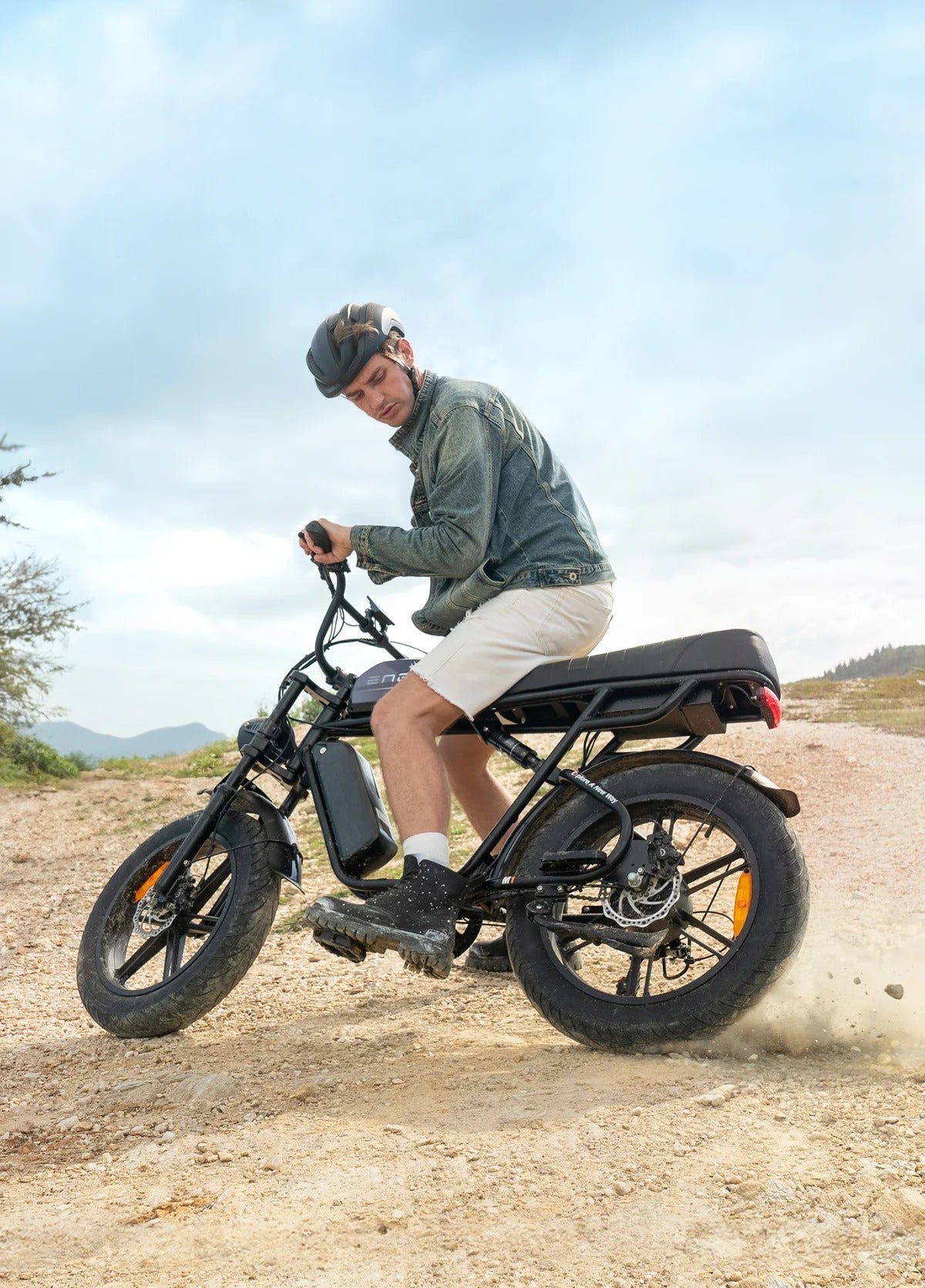 EGWEN M20 - Full Suspension Fat E-bike That Looks Like a Motorcycle
